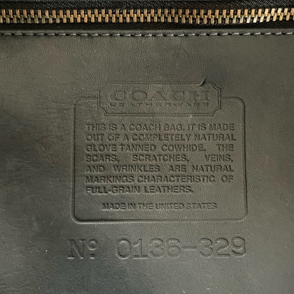 Coach Vintage Helsy Top zipper closure Bag # 4121 - Picture 4 of 11